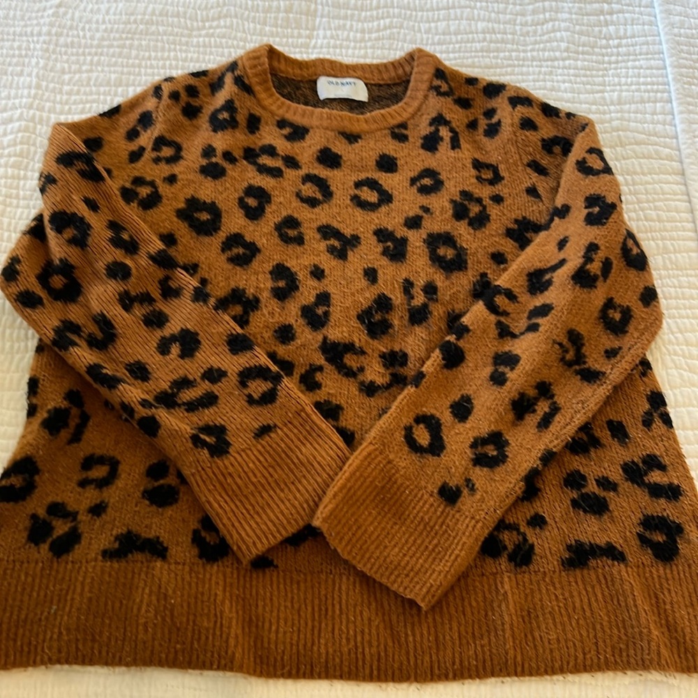 Women’s leopard sweater